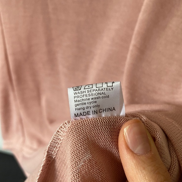 Pink blouse - Picture 2 of 4